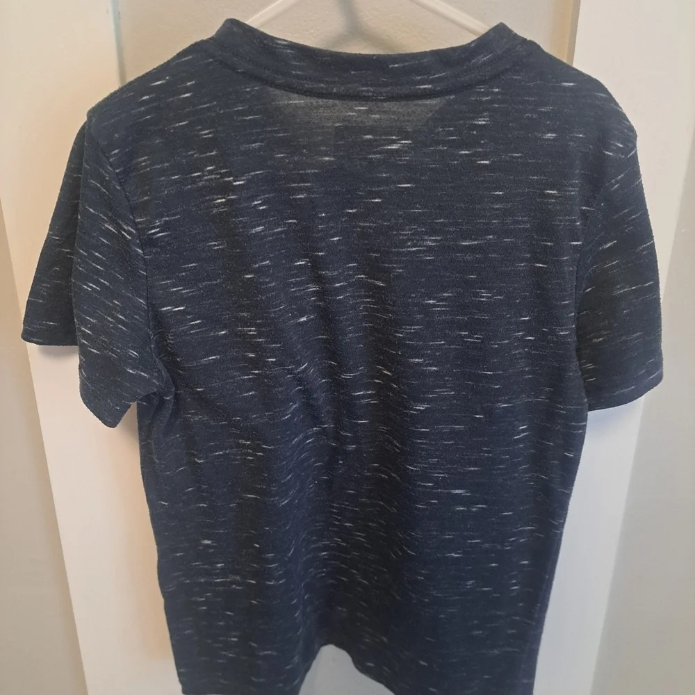 Hurley Boys T-Shirt – Size Large (7/8 Yrs) – Navy Blue Heather V-Neck